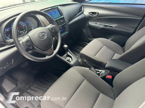 Toyota Yaris sedan XL 1.5 automático 4 portas