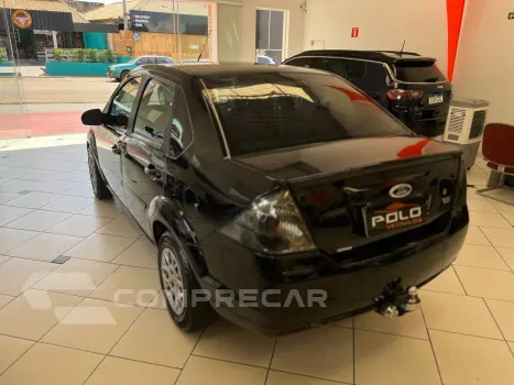 FIESTA 1.6 ROCAM SE SEDAN 8V FORD