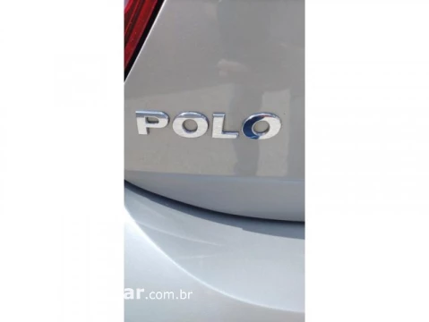 Volkswagen POLO - 1.0 MPI TOTAL MANUAL 4 portas