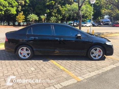 CIVIC - 1.8 EXS 16V 4P AUTOMÁTICO
