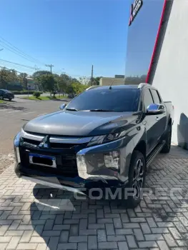 Mitsubishi L200 TRITON 2.4 16V Turbo Sport Hpe-s CD 4X4 4 portas