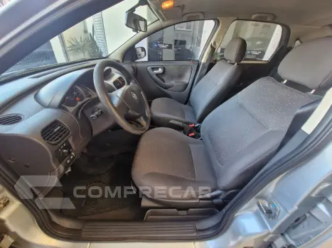 CORSA 1.4 MPFI Premium Sedan 8V