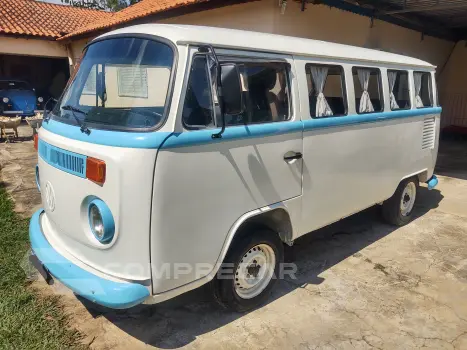 Volkswagen KOMBI 1.5 STD 8V 4 portas