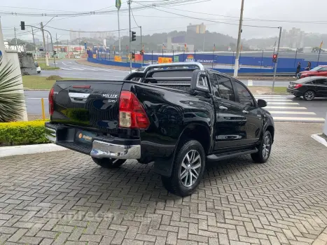 Hilux CD SRV 4x2 2.7 Flex 16V Aut.