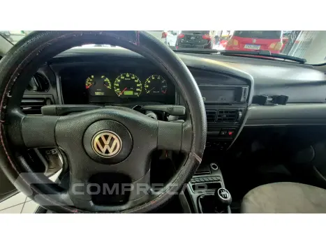 SANTANA 1.8 MI 8V GASOLINA 4P MANUAL