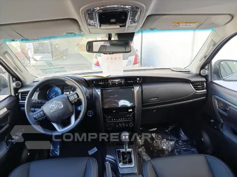 HILUX SW4 2.8 D-4D TURBO DIESEL SRX PLATINUM 7L 4