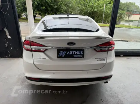 Fusion Titanium 2.0 145cv Aut. (Híbrido)