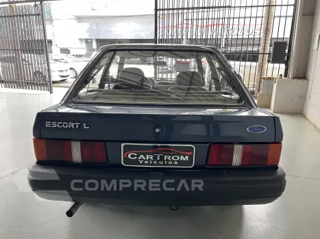 ESCORT L