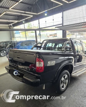 S10 2.4 MPFI Executive 4X2 CD 8V