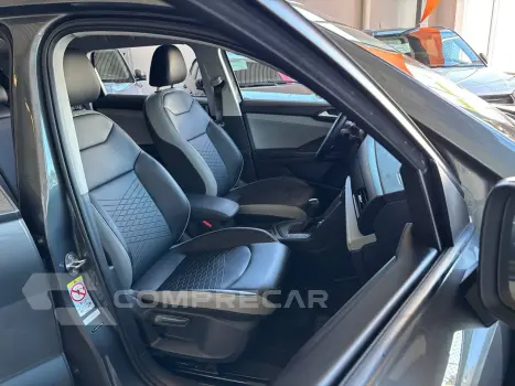 TAOS Comfortline 1.4 250 TSI Flex Aut.