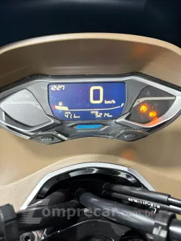 PCX 160 DLX ABS