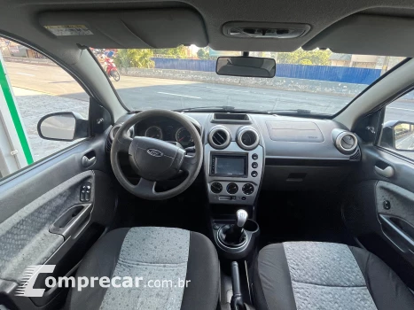 FIESTA 1.6 MPI Class Hatch 8V