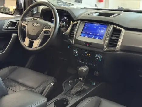 Ranger 3.2 20V CABINE DUPLA 4X4 LIMITED TURBO DIESEL AUTOMÁT