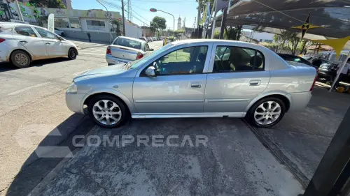 ASTRA 2.0 MPFI Advantage Sedan 8V