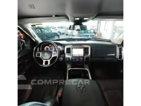 CLASSIC 5.7 V8 GASOLINA LARAMIE NIGHT EDITION CD 4X4 AUTOMÁT