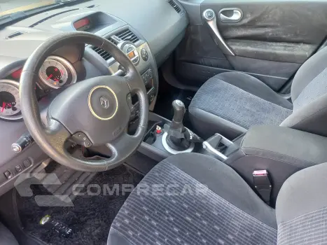 MEGANE 1.6 Dynamique Grand Tour 16V
