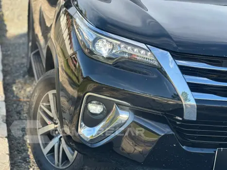 HILUX SW4 2.8 SRX 4X4 16V TURBO INTERCOOLER DIESEL 4P AUTOMÁ