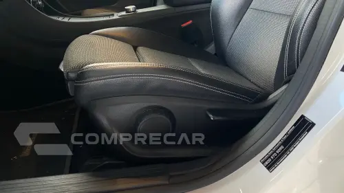 MERCEDES-BENZ CLA 180 1.6 CGI 7G-DCT