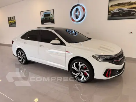 Volkswagen Jetta 2.0 4P 350 TSI GLI AUTOMÁTICO DSG 4 portas