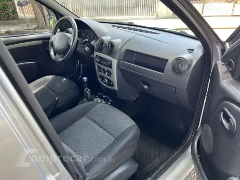 LOGAN 1.0 Expression 16V