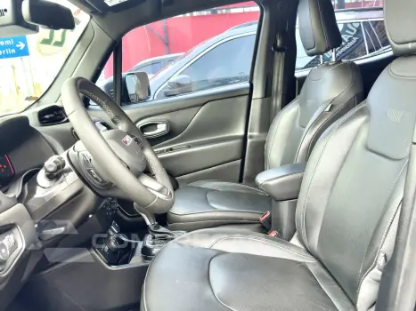 RENEGADE 1.3 T270 TURBO FLEX S 4X4 AT9