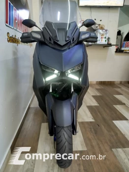 XMax 250 Connected