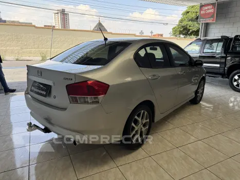 CITY 1.5 EX Sedan 16V