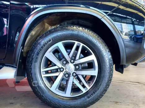 HILUX SW4 2.8 SRX 4X4 16V TURBO INTERCOOLER DIESEL 4P AUTOMÁ