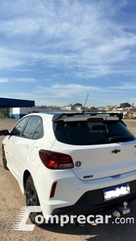 ONIX 1.0 Turbo LT