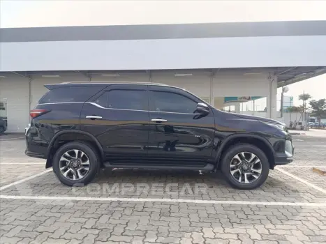 HILUX SW4 2.8 D-4D TURBO DIESEL SRX PLATINUM 7L 4