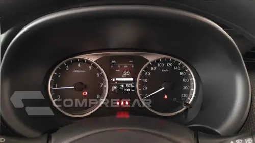 KICKS PLAY 1.6 16V FLEXSTART SENSE XTRONIC
