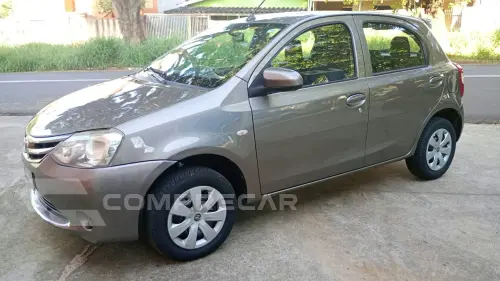 Toyota ETIOS 1.3 X 16V 4 portas