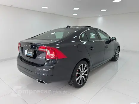 S60 2.0 T5 Momentum 16V Turbo