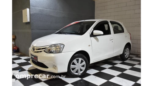 Toyota ETIOS HATCH - 1.3 X 16V 4P MANUAL 4 portas