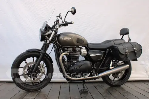 TRIUMPH STREET TWIN