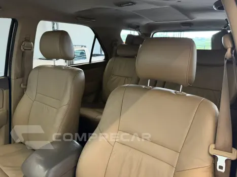 HILUX SW4 3.0 SRV 4X4 7 LUGARES 16V TURBO INTERCOOLER DIESEL