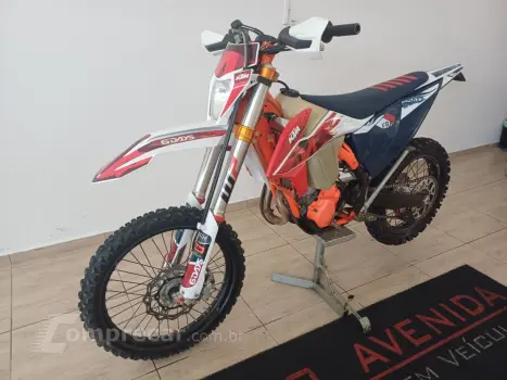 KTM 350 EXC-F SIX DAYS FRANÇA N/D