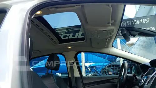 FOCUS 2.0 Titanium Sedan 16V