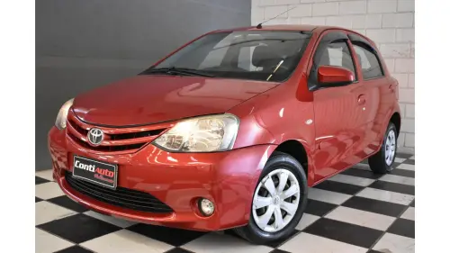Toyota ETIOS HATCH - 1.3 X 16V 4P MANUAL 4 portas