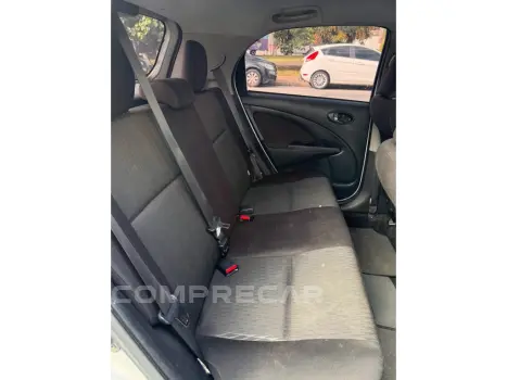 ETIOS 1.5 X PLUS 16V FLEX 4P AUTOMÁTICO