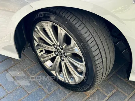 COROLLA 1.8 VVT-I Hybrid Altis