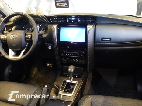 Hilux SW4 2.8 16V 4P SRX PLATINUM 4X4 7 LUGARES TURBO DIESEL