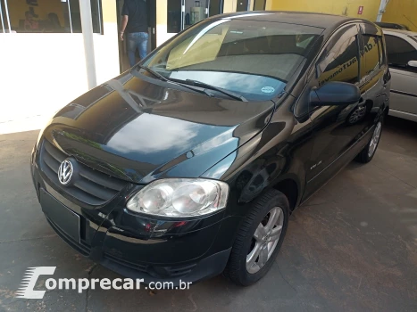 Volkswagen FOX 1.6 MI Sportline 8V 4 portas