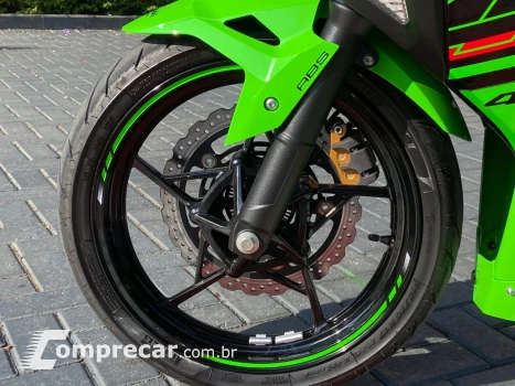 NINJA 400
