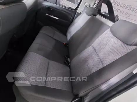 HILUX - 2.7 SR 4X2 CD 16V 4P AUTOMÁTICO