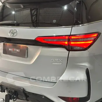 Hilux SW4 SRX Plat. 4x4 2.8 TB Die. Aut.