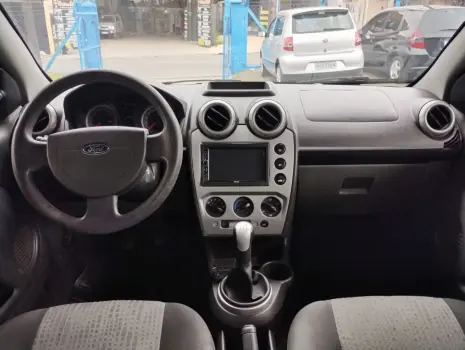 Fiesta Sedan 1.6 4P FLEX