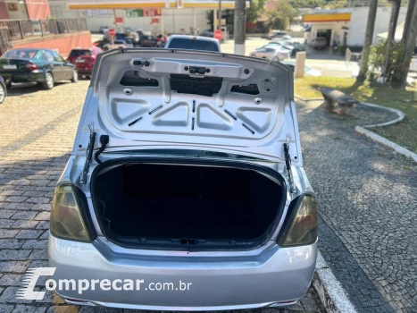 Fiesta Sedan 1.0 8V Flex 4p