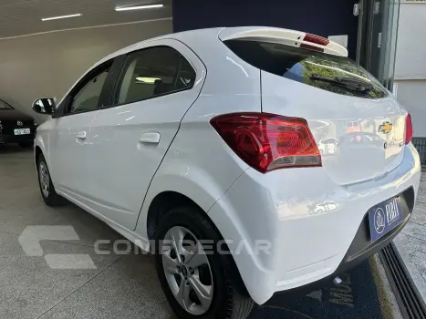 ONIX HATCH LT 1.0 8V FlexPower 5p Mec.