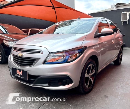 CHEVROLET ONIX 1.0 LT 4 portas
